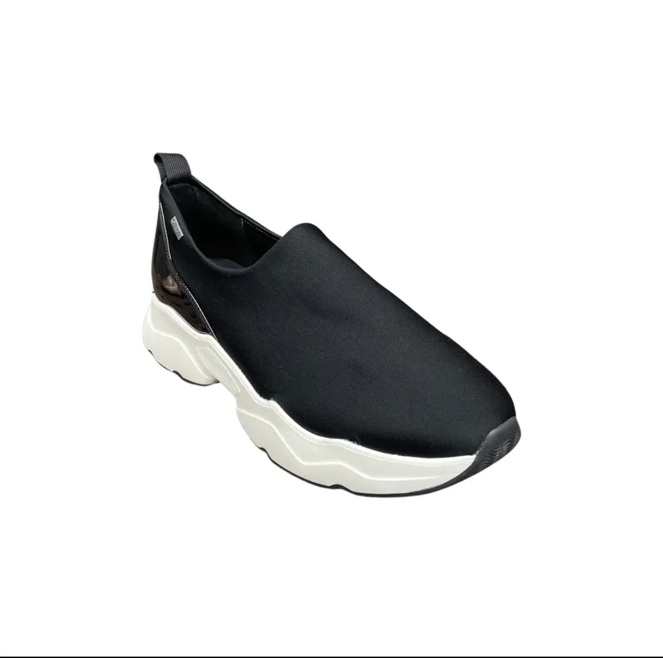 103408 Black Waterproof Runner