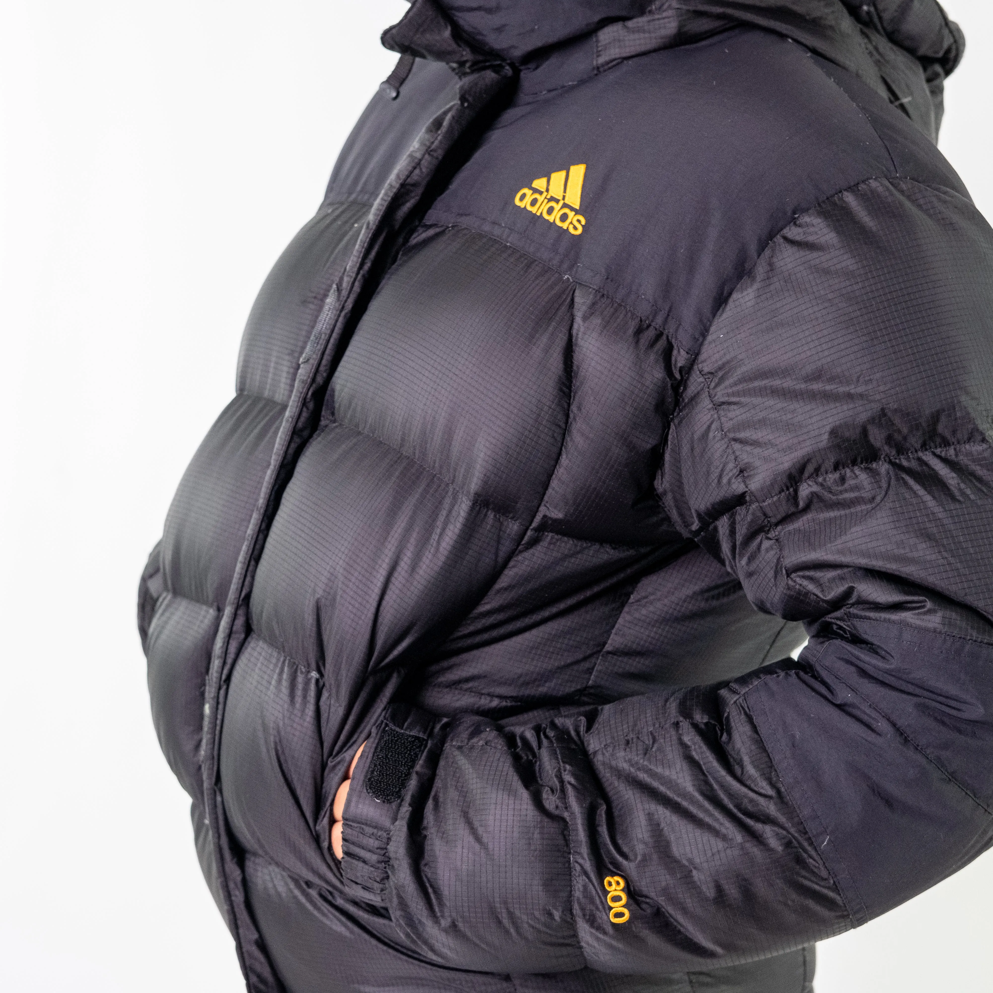 Black y2ks Adidas Puffer (L)