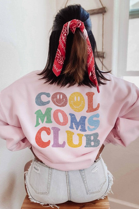 COOL MOMS CLUB GRAPHIC SWEATSHIRT