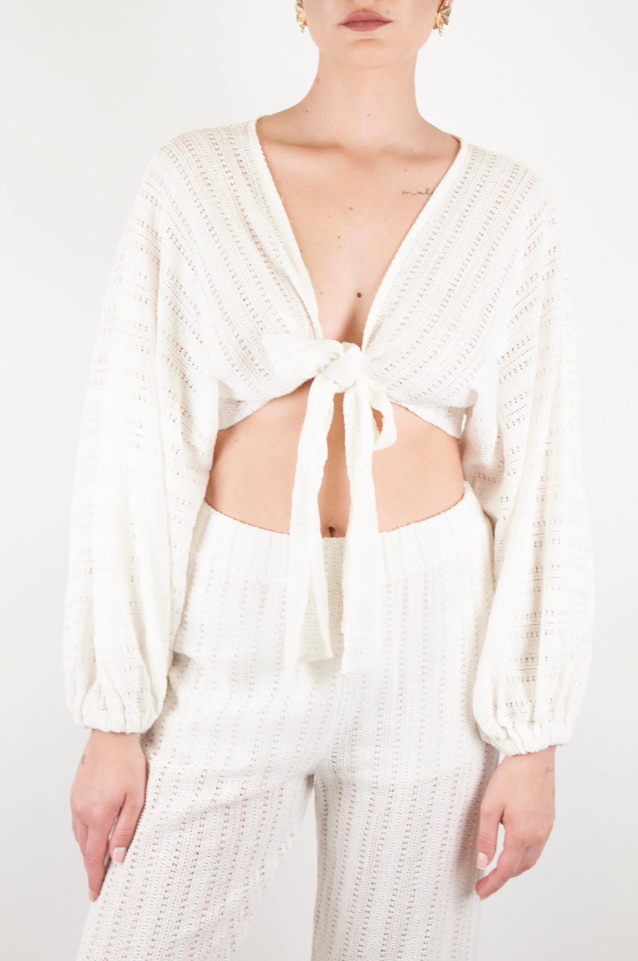 Haveone - Top crochet con nodo e manica lunga