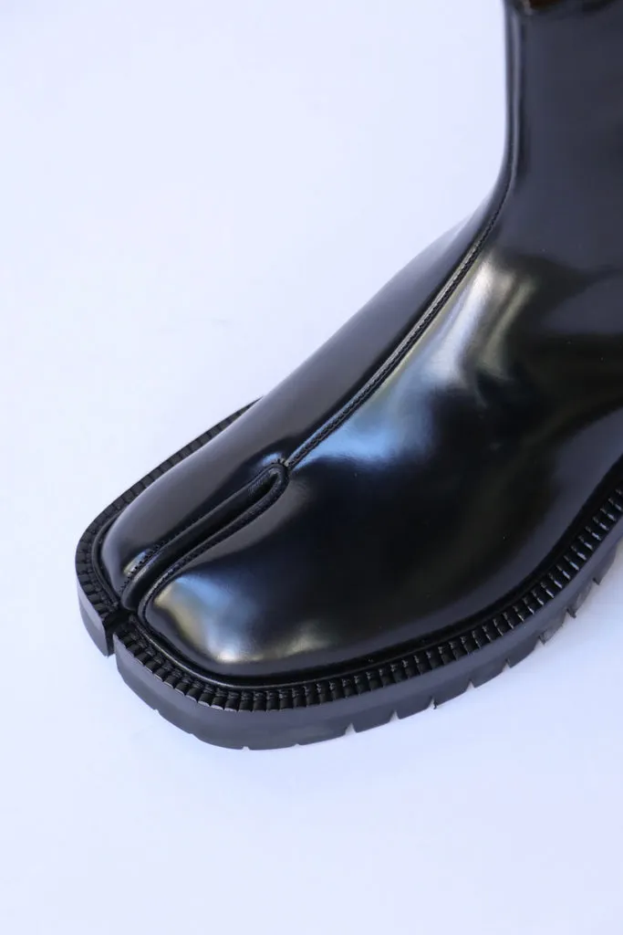 Maison Margiela Tabi Chelsea Boot in Black