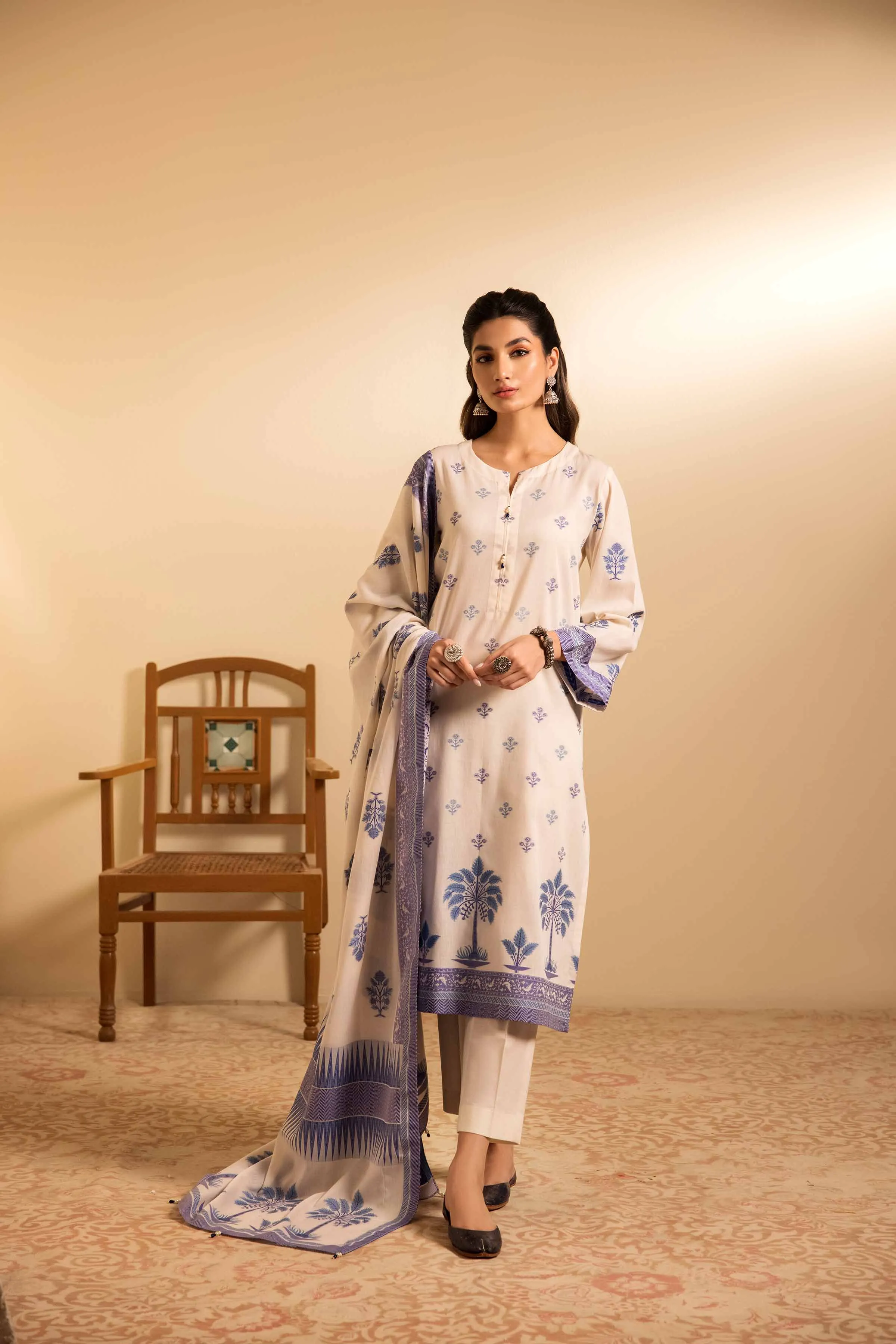 Nishat Spring it on Embroidered Jacquard Unstitched 2Pc Suit - 42401009