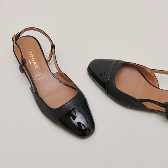 Slingbacks ballet flats in black patent and leather