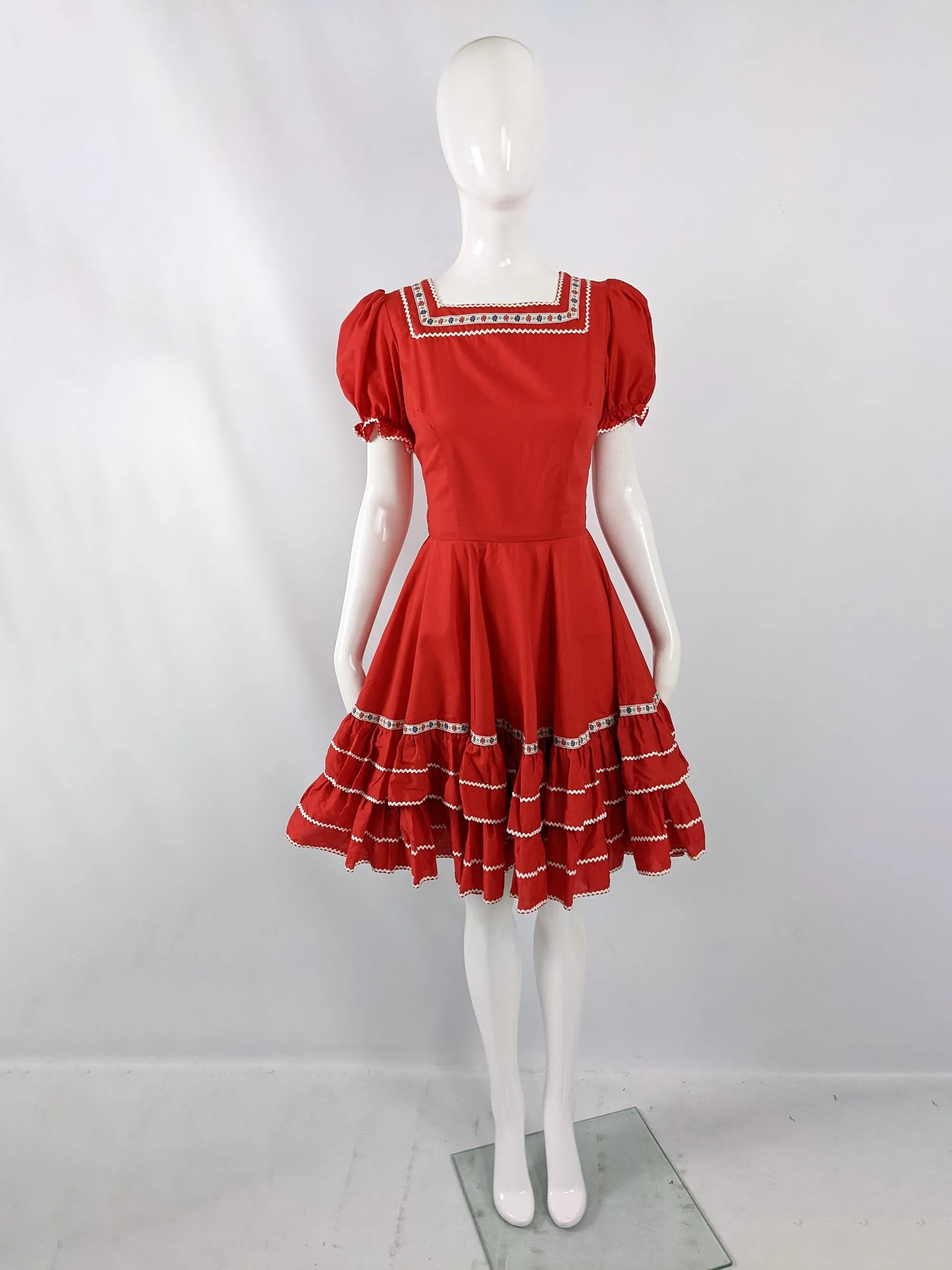 Vintage Red Full Skirt Puffed Sleeve 50s Style Patio Dress, 1970s